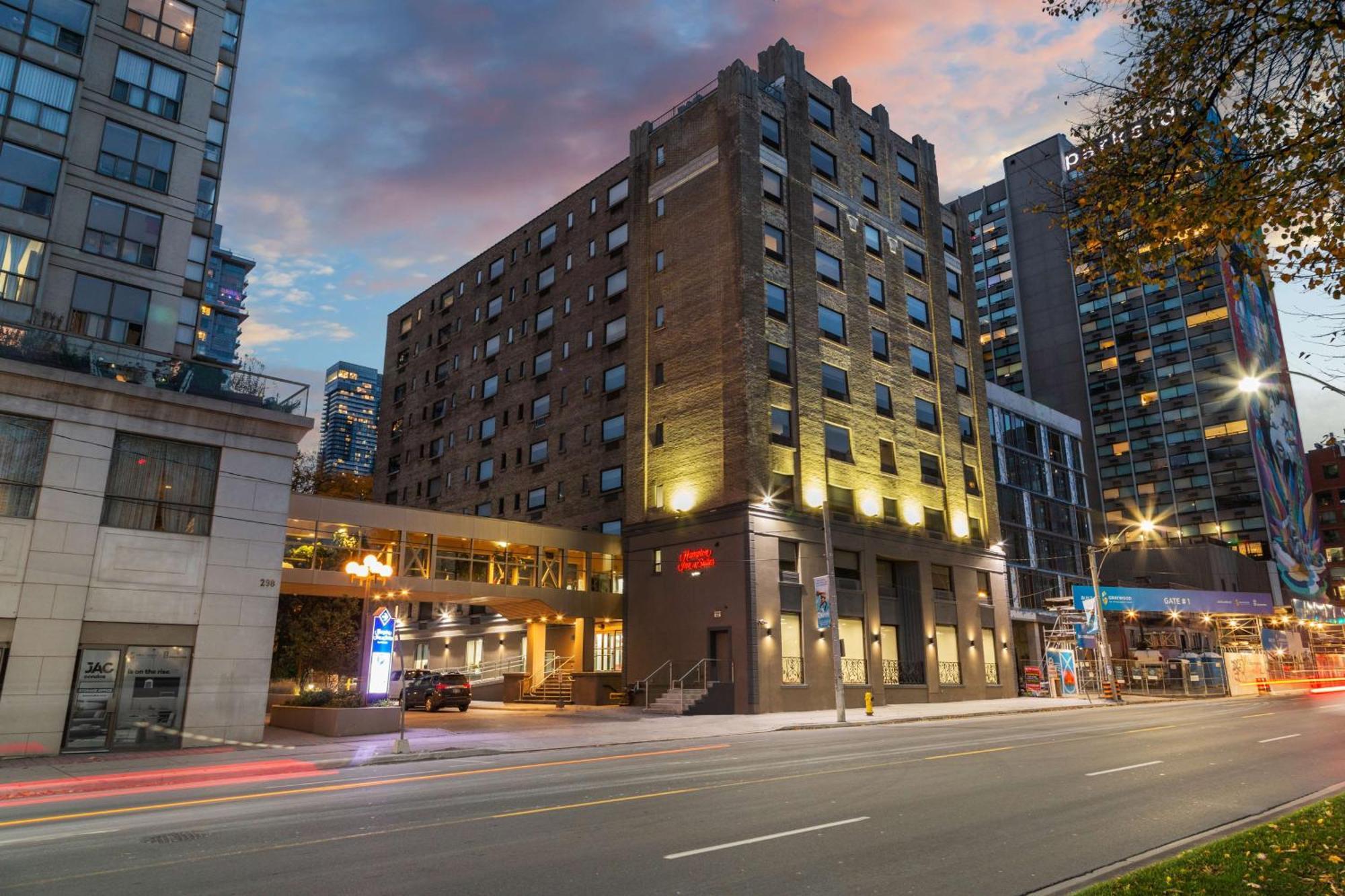 Hampton Inn & Suites By Hilton Toronto Downtown Dış mekan fotoğraf